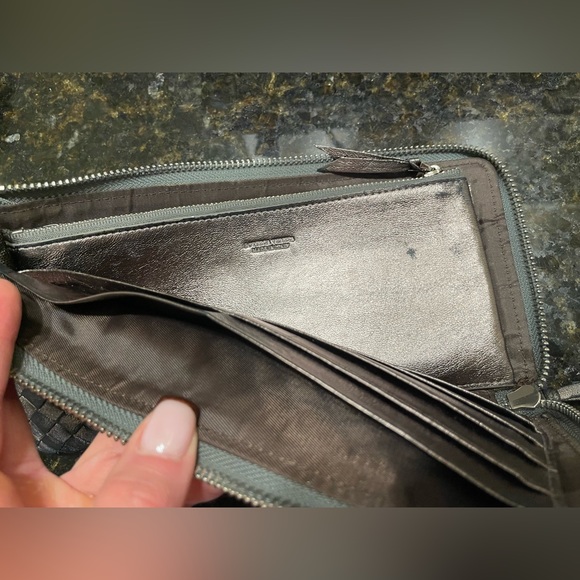 Bottega Veneta Wallet - Picture 5 of 5